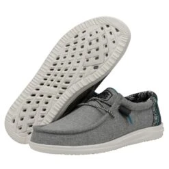 Wally H2O - Graphite 10 Wally H2O - Graphite -Modern Shoe Hub 40013 014 WALLYH2O GRAPHITE PAIRBOTTOM