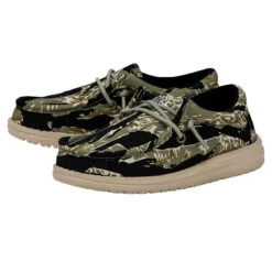 New Products -Modern Shoe Hub 40042 9CJ WALLYYOUTHCAMOUFLAGE TIGERSTRIPECAMO PAIRSIDE